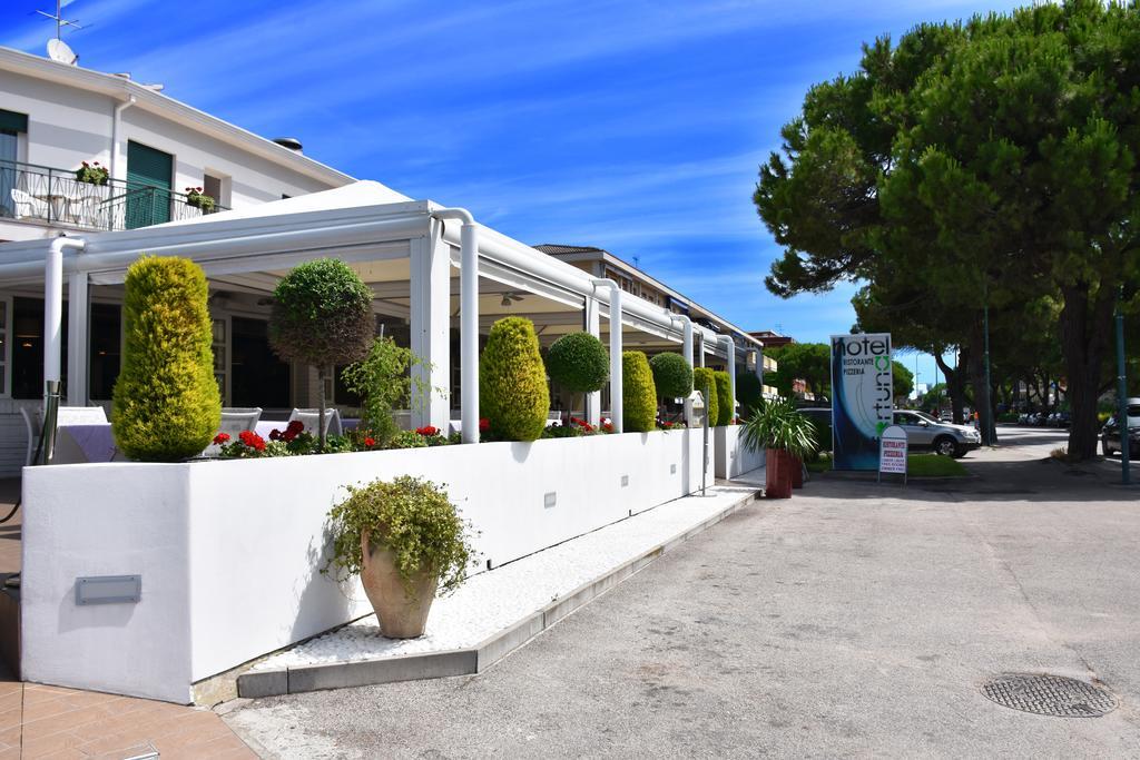 Hotel Ristorante Fortuna Cavallino-Treporti Exterior foto