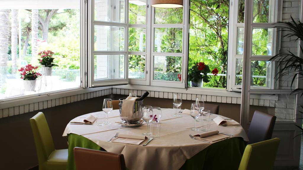 Hotel Ristorante Fortuna Cavallino-Treporti Exterior foto
